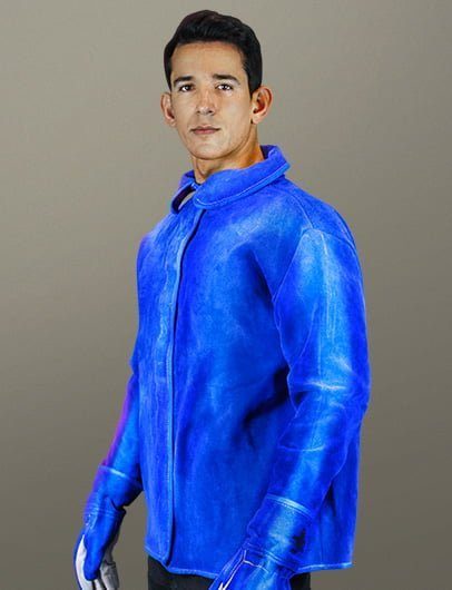 Visão lateral do Blusão de Raspa Ignifugado da Zanel EPIs de Raspa e Vaqueta, utilizado por Soldadores.