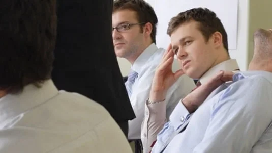 maus-gestores-comprometem-a-saude-dos-colaboradores-e-os-resultados-n3hg99luq5l1pljfvcxpbzz2u9k8c3oxavl3xoljg8